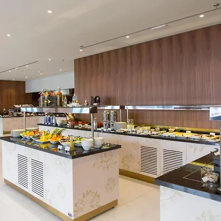 ホテル Swissotel 5*